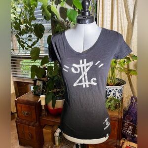 Trendy Black Graphic Women's Tee